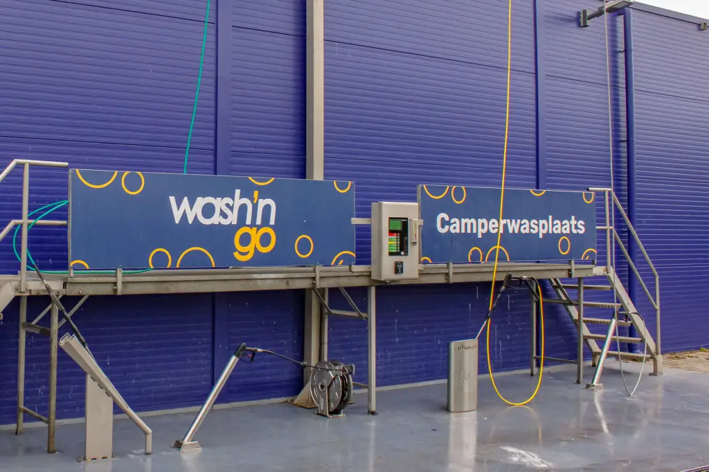 De camperwasplaats in Burgum
